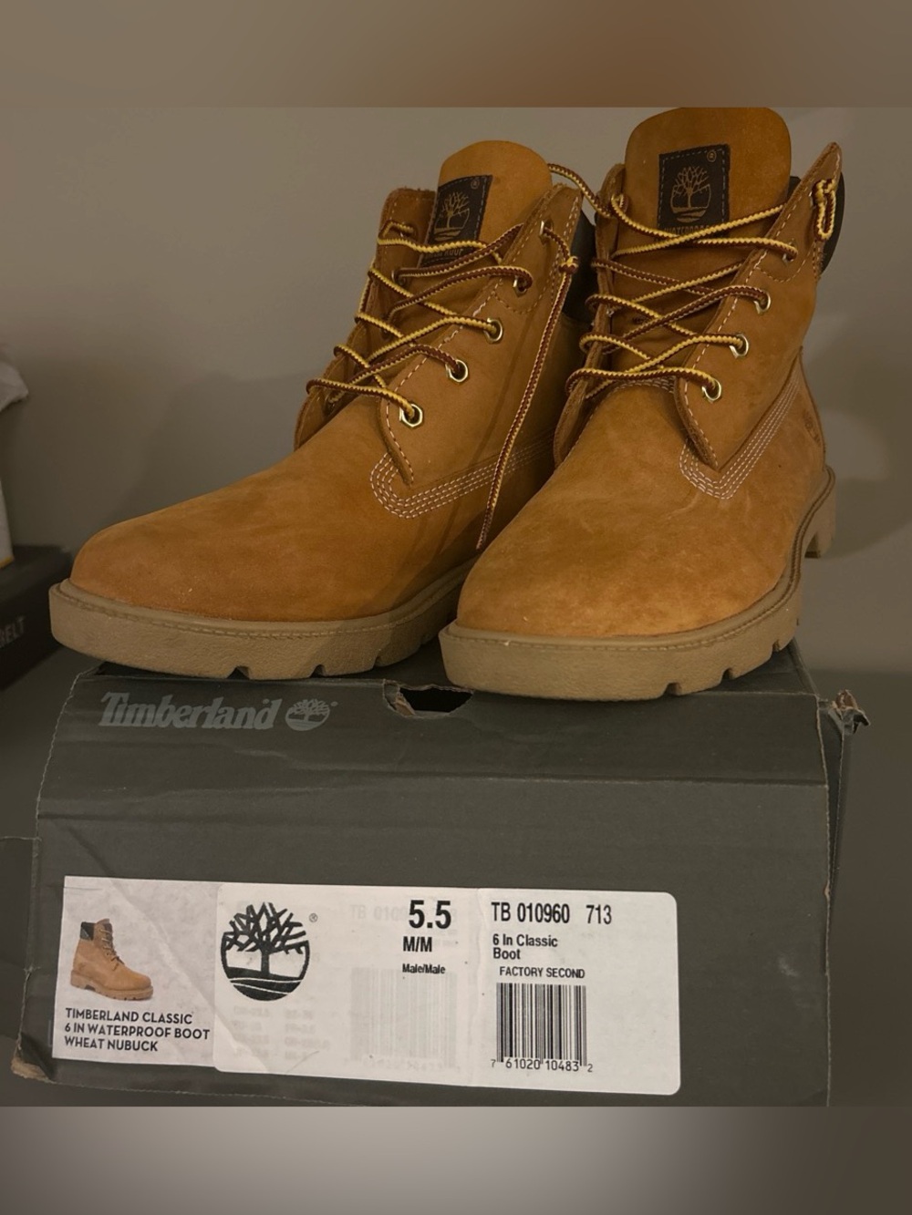 SZ 5.5 Timberland Classic 6IN Waterproof Boot